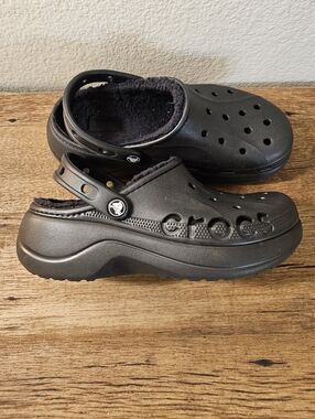 Crocs Baya Platform Lined clog Size 8